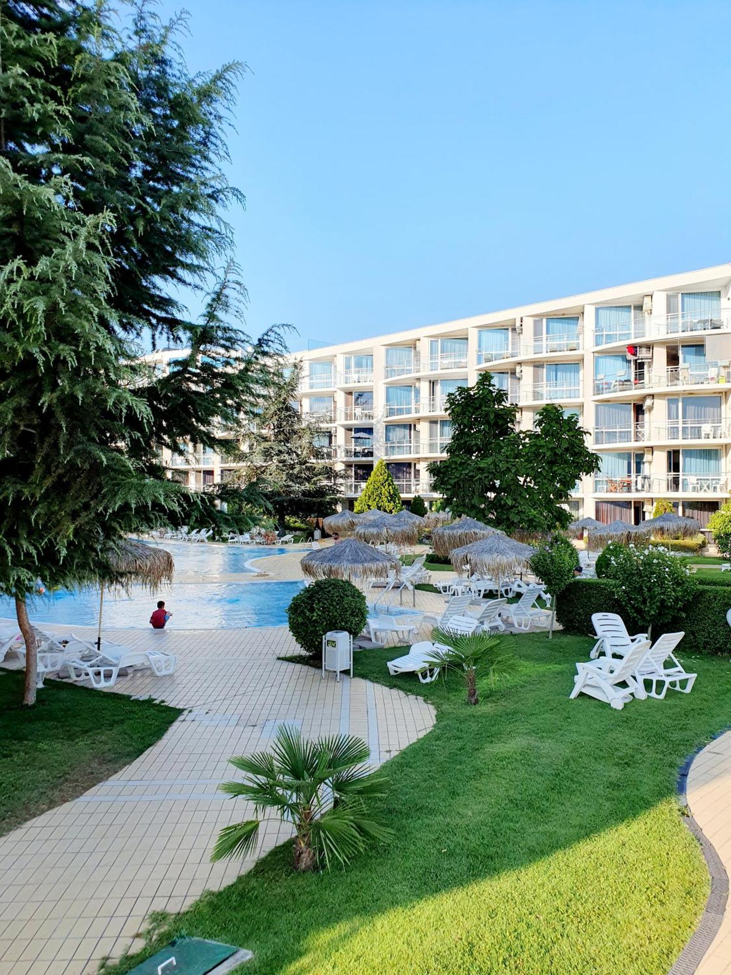 Elena'S Lux Aparthotel - Town & Sea View - Atlantis Spa Sarafovo Luaran gambar