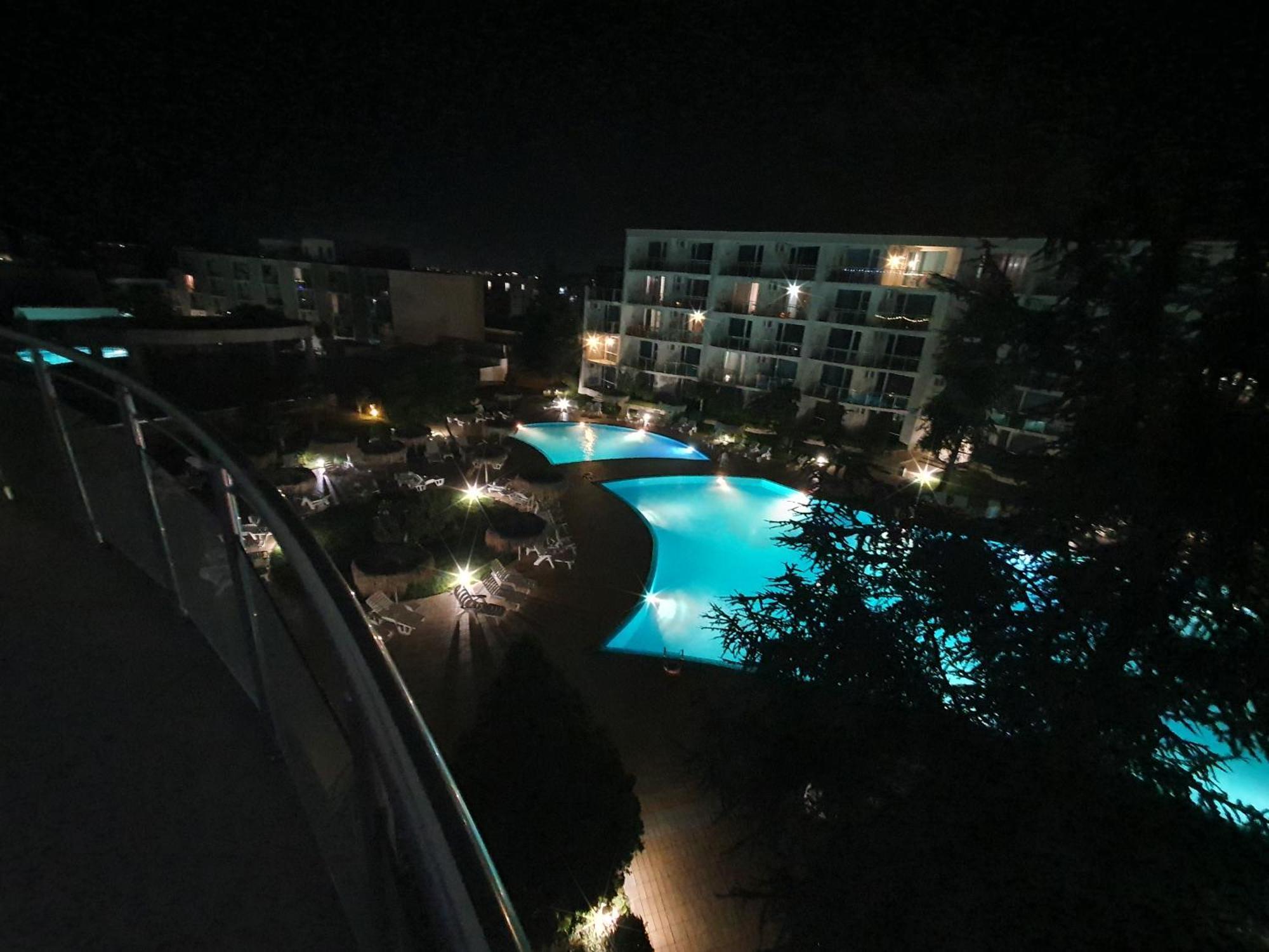 Elena'S Lux Aparthotel - Town & Sea View - Atlantis Spa Sarafovo Luaran gambar