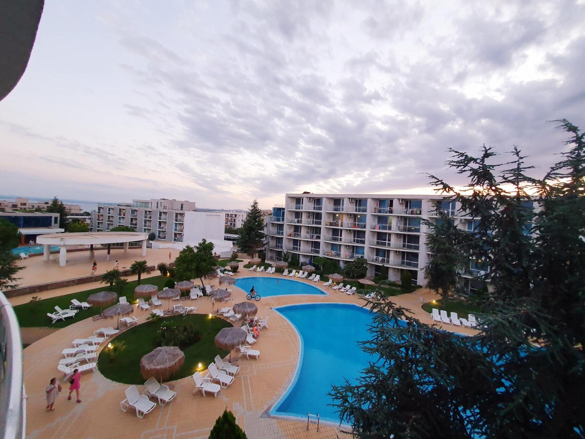 Elena'S Lux Aparthotel - Town & Sea View - Atlantis Spa Sarafovo Luaran gambar