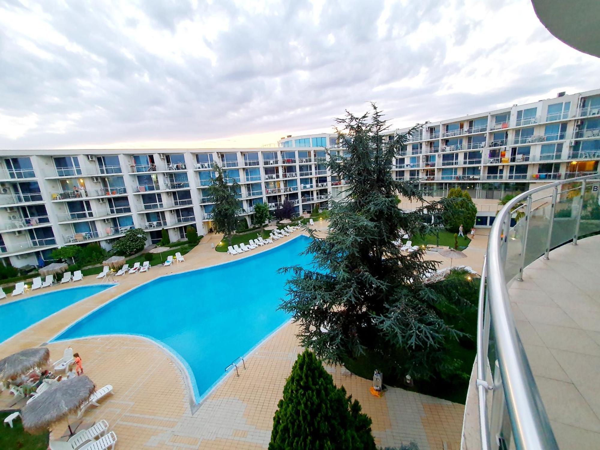 Elena'S Lux Aparthotel - Town & Sea View - Atlantis Spa Sarafovo Luaran gambar