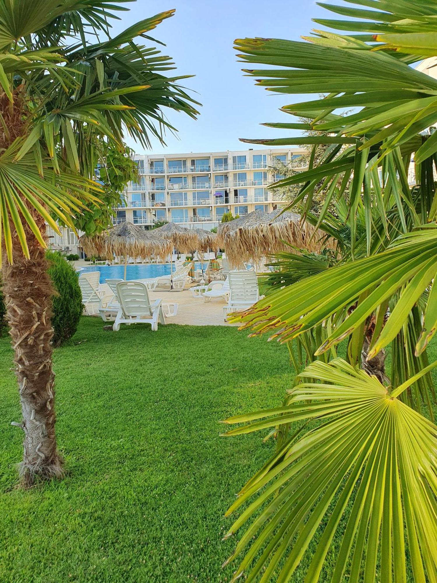 Elena'S Lux Aparthotel - Town & Sea View - Atlantis Spa Sarafovo Luaran gambar
